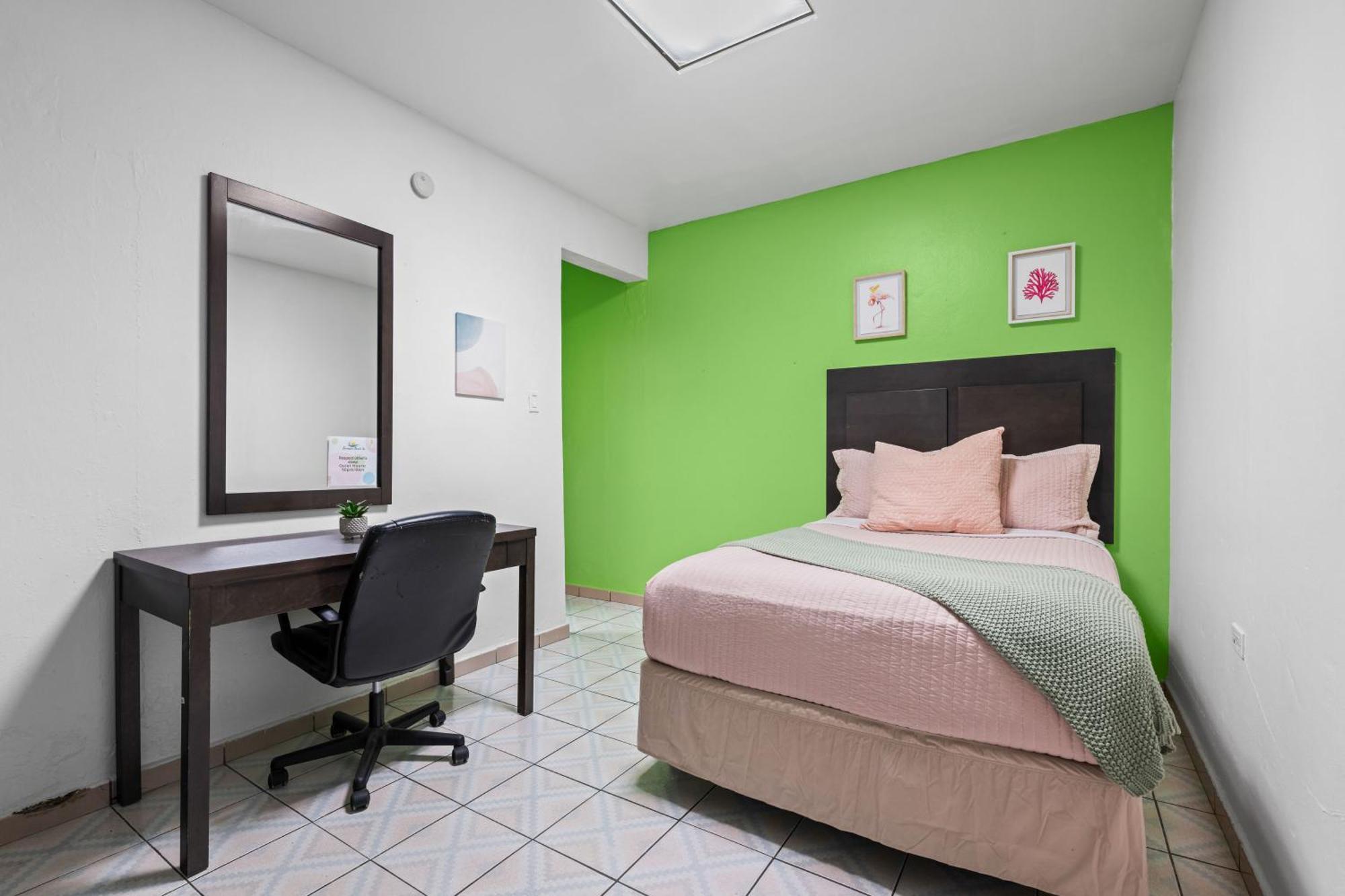 Borinquen Beach Inn サンジョアン エクステリア 写真