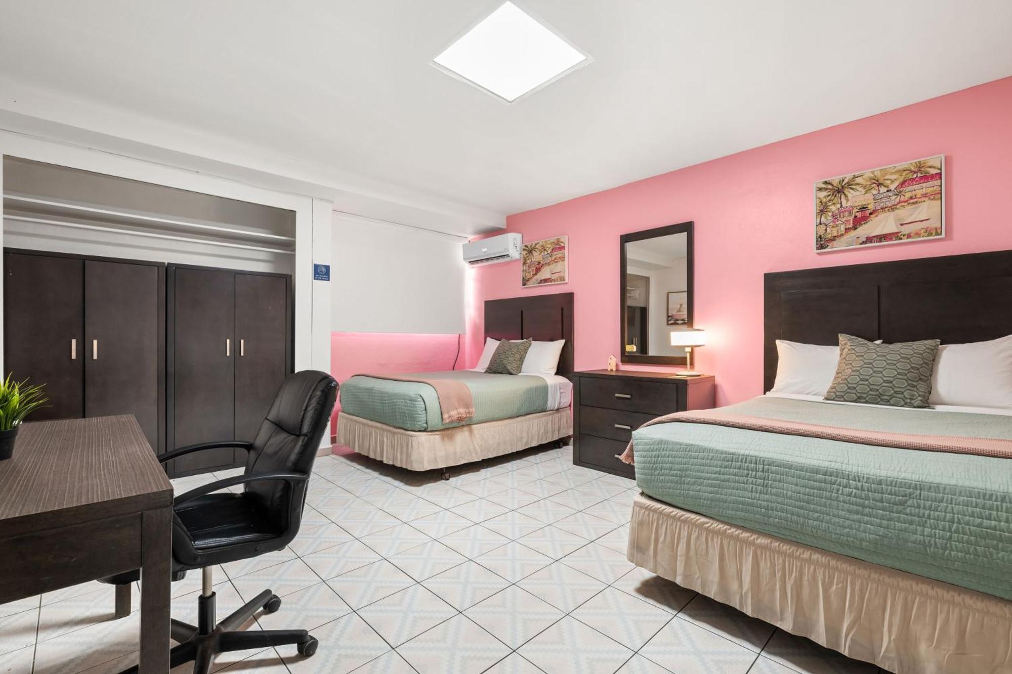 Borinquen Beach Inn サンジョアン エクステリア 写真