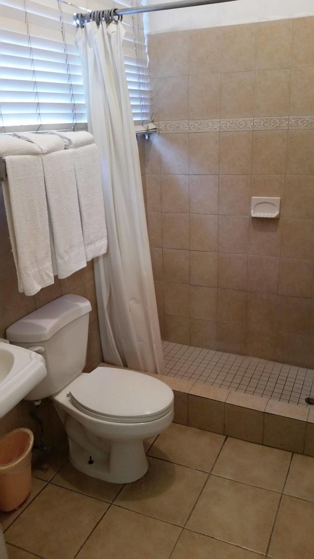 Borinquen Beach Inn サンジョアン エクステリア 写真